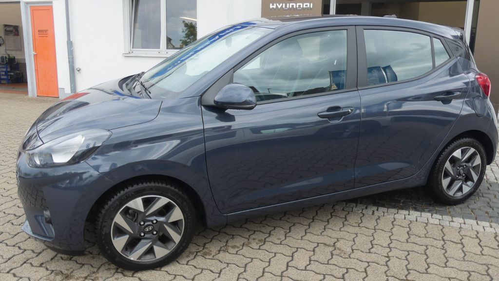 Hyundai i10 10.300 km 16.990 &euro; Emmendingen-Kollmarsreute 79312