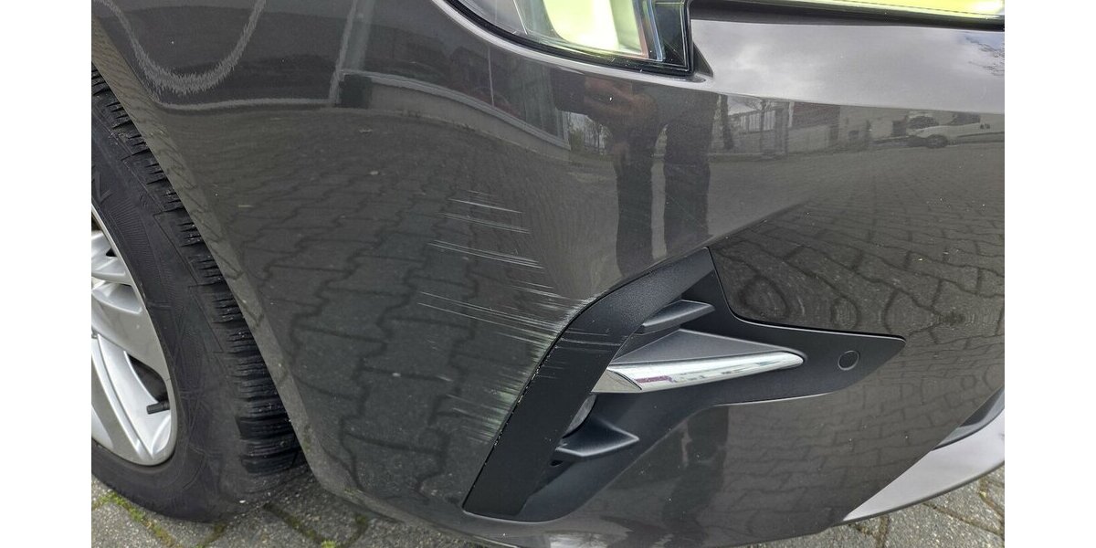 Opel Insignia Sports Tourer Elegance 47.149 km 15.250 &euro; Wilsdruff 01723