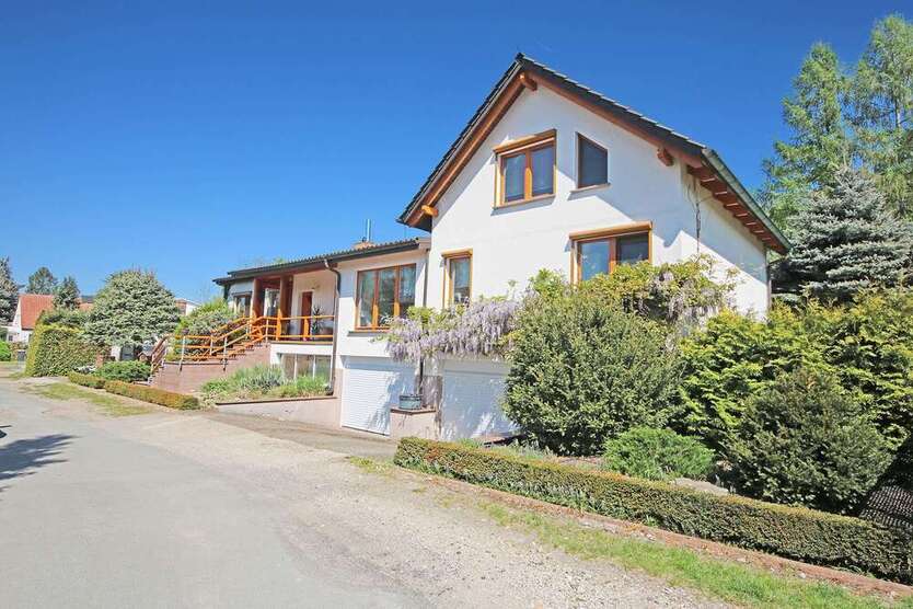 Haus zum Kaufen in Dessau-Roßlau OT Meinsdorf 550.000 € 242 m²
