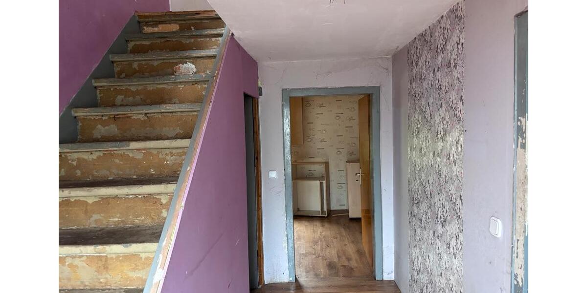 Einfamilienhaus Burbach - 6 Zimmer, 160 m&sup2;, 59.000&euro; | Angebot:26726855