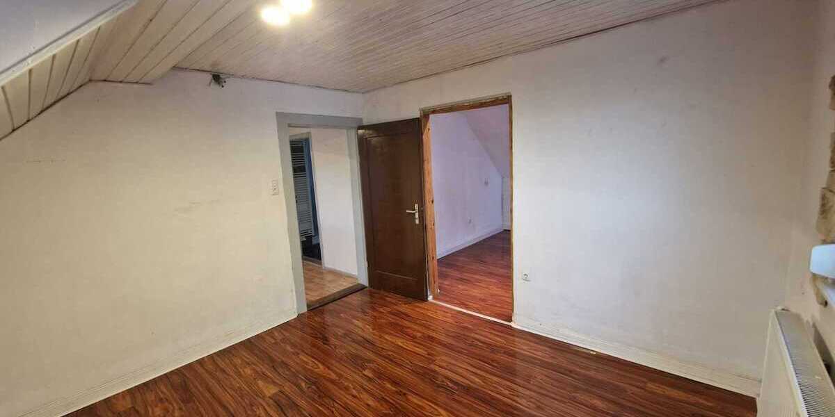 Einfamilienhaus Niederwerrn - 6 Zimmer, 129 m&sup2;, 250.000&euro; | Angebot:25664866