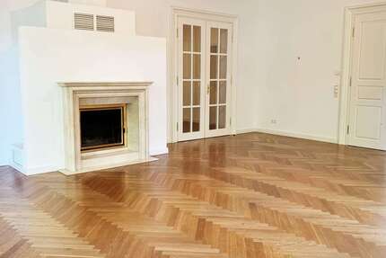 Wohnung zum Mieten in Leipzig 2.800 € 312 m² 5 zimmer
