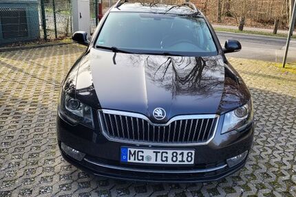 Skoda Superb 181.000 km 9.200 &euro; Mönchengladbach 41065