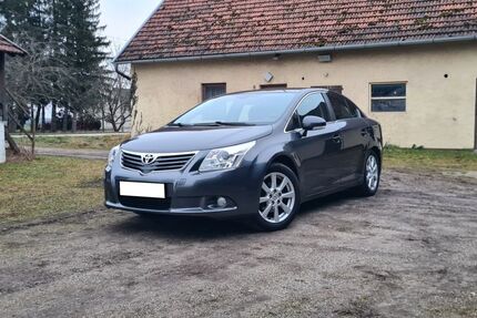 Toyota Avensis 130.000 km 6.700 &euro; München 81375
