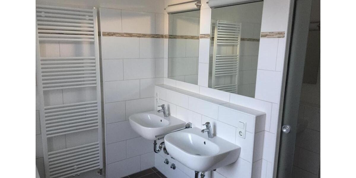 Etagenwohnung Wilhelmshaven - 4 Zimmer, 106 m&sup2;, 239.000&euro; | Angebot:26712121