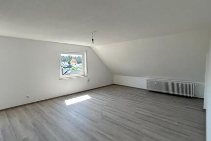 Dachgeschoss Wohnung in Büchenbeuren