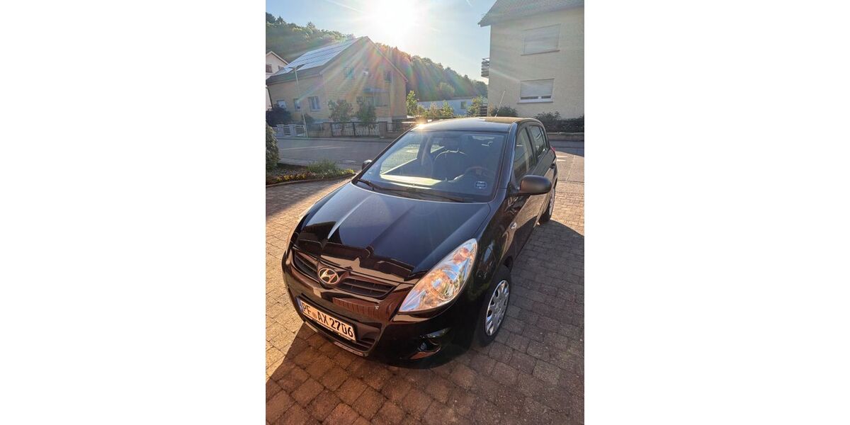 Hyundai i20 160.341 km 5.300 &euro; Eisingen 75239