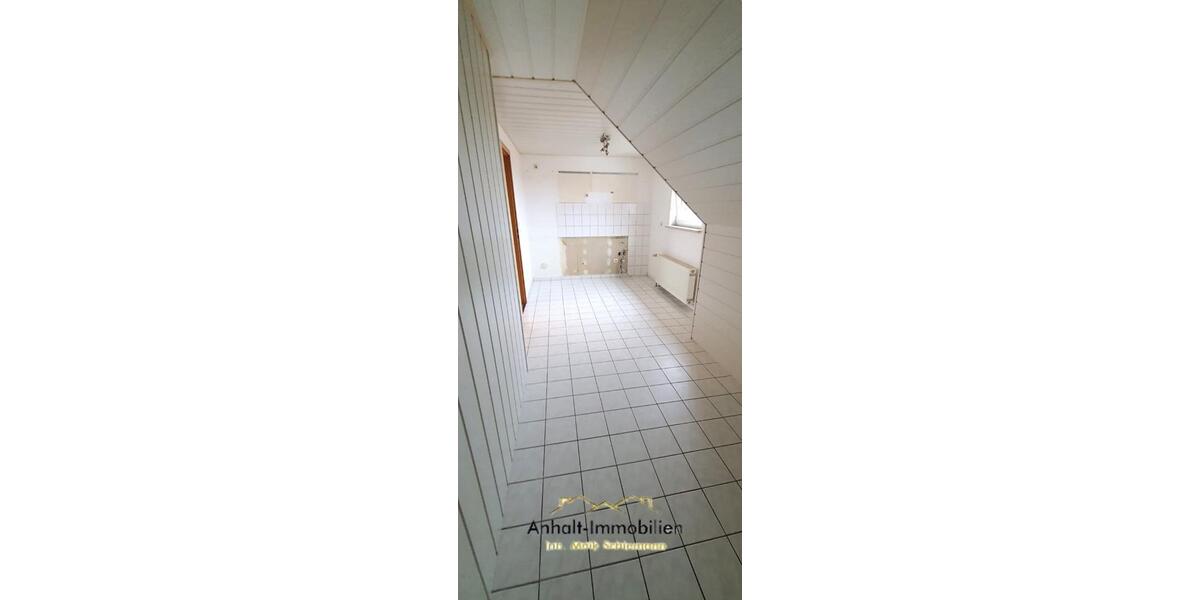 Dachgeschoßwohnung Südliches Anhalt - 2 Zimmer, 56 m&sup2;, 315&euro; | Angebot:24690924