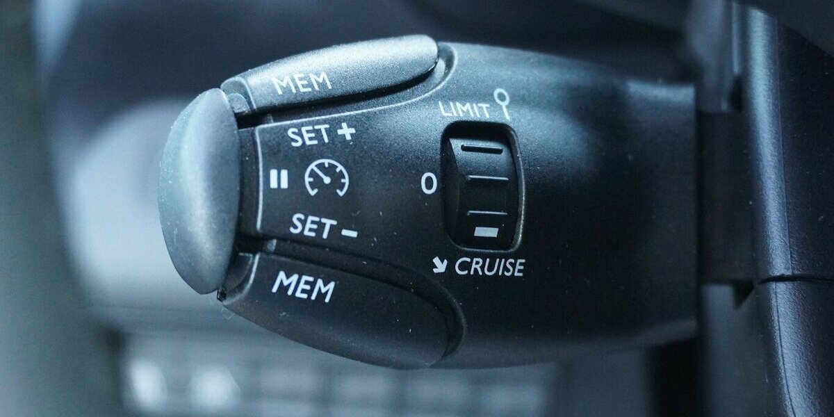 Fiat Doblo Kombi 1.5 130 AT / 10-Zoll Navi + AHK 39.814 km 23.503 &euro; Münchenbernsdorf 07589