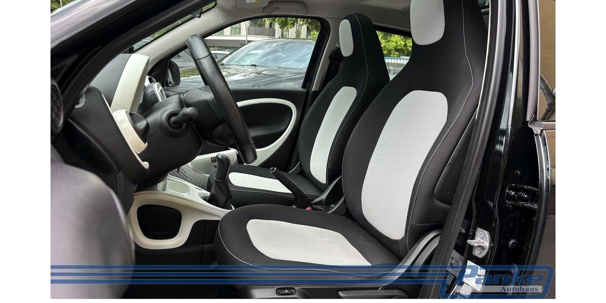Smart ForFour Pano*Navi*SHZ*Tempo*Touch*PDC.h*LED* 63.149 km 6.890 &euro; Berlin 13187