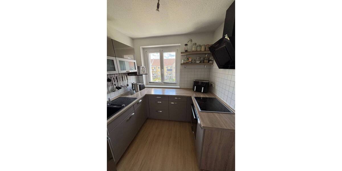 Etagenwohnung Dessau-Roßlau Süd - 3 Zimmer, 88 m&sup2;, 662&euro; | Angebot:26819840