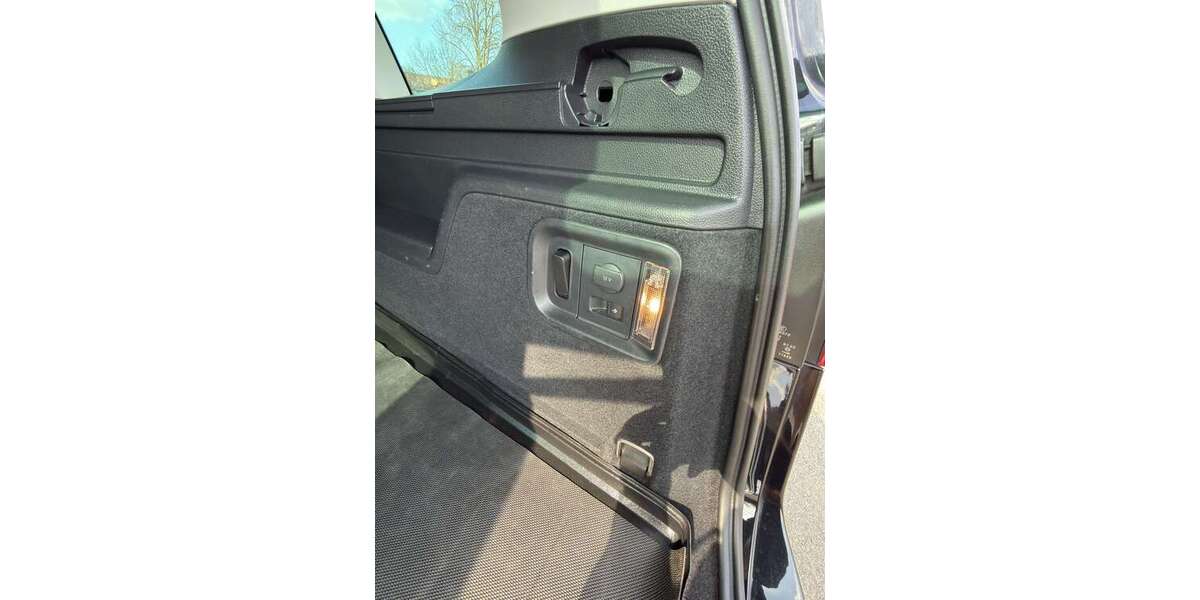 VW Sharan 116.630 km 25.500 &euro; Obertshausen 63179