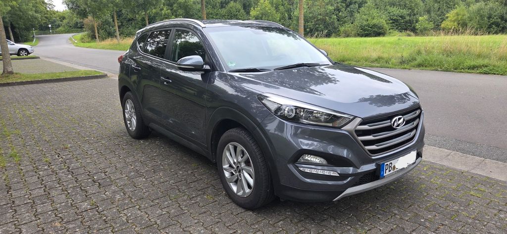 Hyundai TUCSON 108.800 km 15.200 &euro; Paderborn 33100