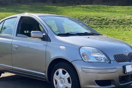 Toyota Yaris 86.000 km 3.480 &euro; Salach 73084