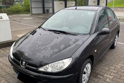Peugeot 206 112.000 km 2.400 &euro; Waiblingen 71332