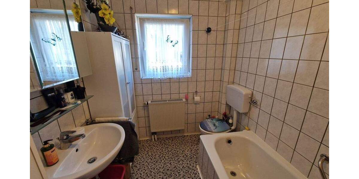 Etagenwohnung Kreuztal Ferndorf - 4 Zimmer, 102 m&sup2;, 290.000&euro; | Angebot:25387827