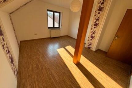 Schöne 4 Zimmer Wohnung zu vermieten