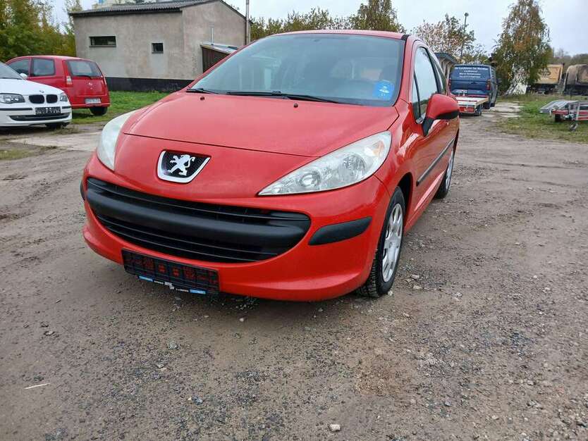 Peugeot 207 107.155 km 2.450 € Rostock 18147
