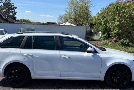 Skoda Octavia 198.400 km 9.590 &euro; Aschaffenburg 63741