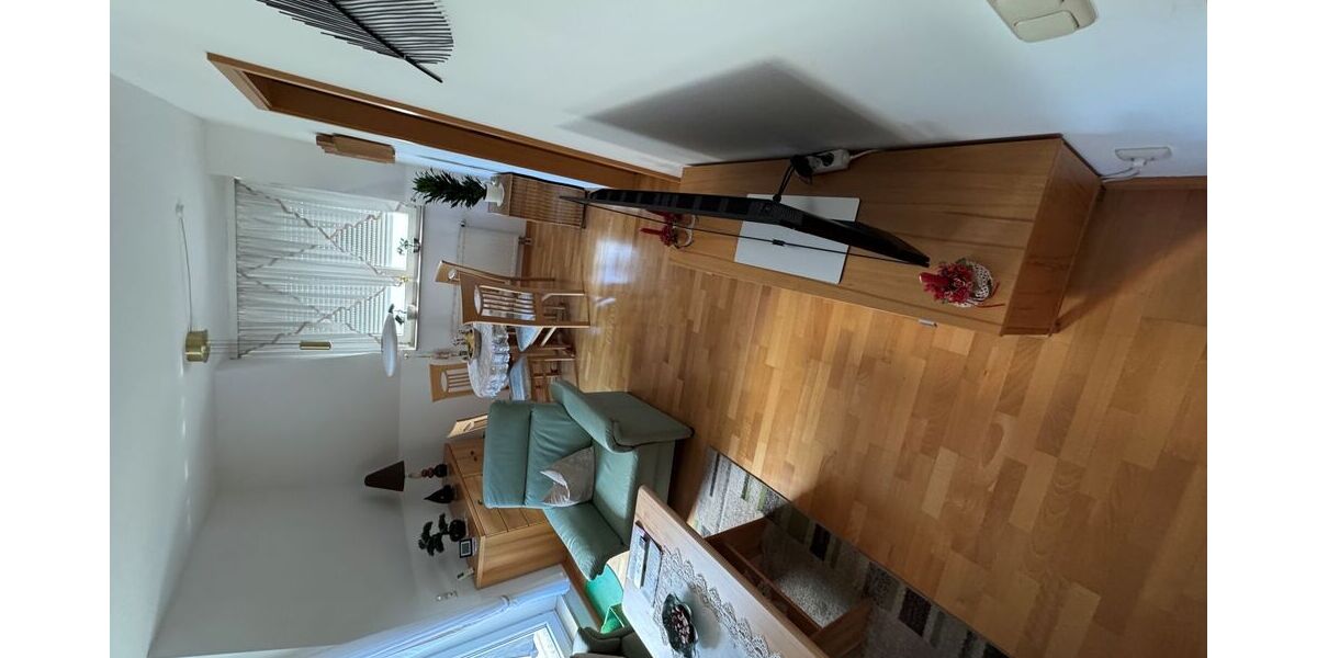 Kapitalanlage: Eigentumswohnung mit Stellplatz in ansprechender Wohngegend! - Mehrfamilienhaus, Wohnhaus Gera Alt-Bieblach | Angebot:26348936