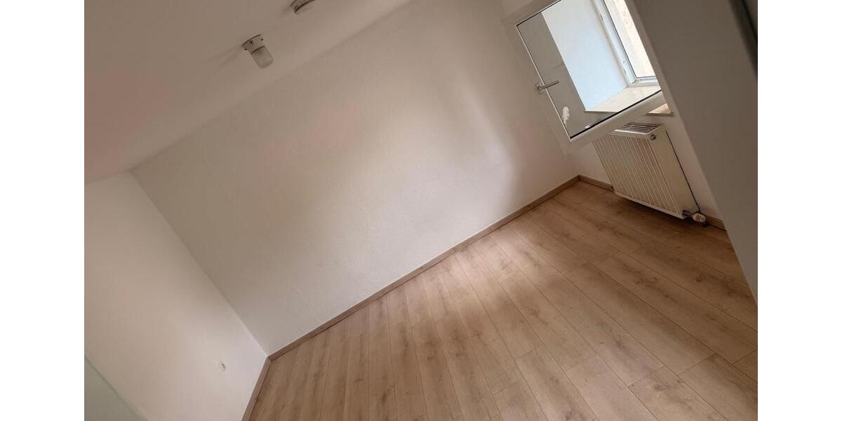 Etagenwohnung Rosenheim Innenstadt - 45 Zimmer, 90 m&sup2;, 550&euro; | Angebot:26656321