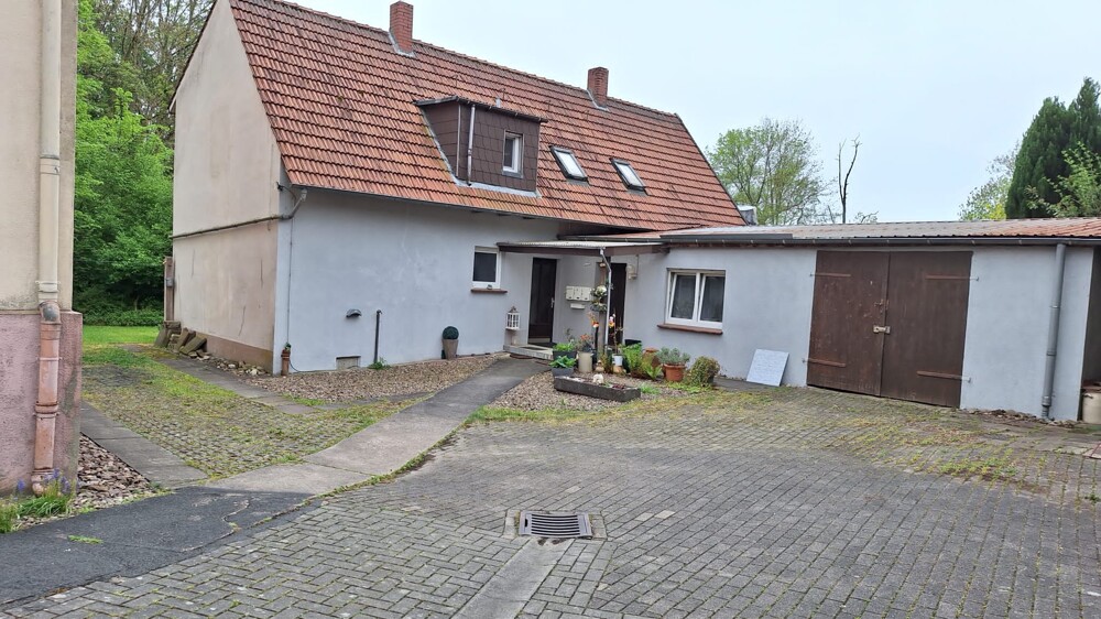 Zwei Wohngebäude, 7 Einheiten, Freistehende Werkstatt und große Garage für Wohnmobil – Investition mit Perspektive - Mehrfamilienhaus, Wohnhaus Kirchlengern Quernheim | Angebot:26585594