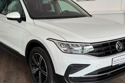 VW Tiguan 133.372 km 17.990 &euro; Baunatal 34225