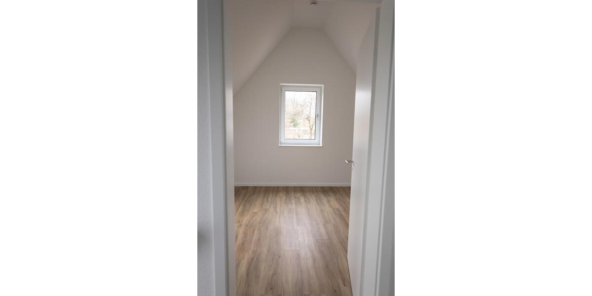 Reihenhaus Edewecht - 6 Zimmer, 122 m&sup2;, 1.710&euro; | Angebot:24992121