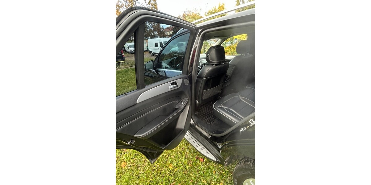 Mercedes-Benz M-Klasse 241.979 km 22.800 &euro; Erfurt 99084