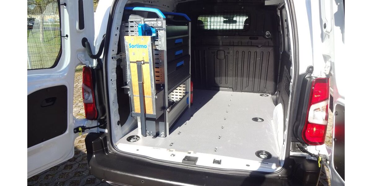 Opel Combo 96.800 km 10.799 &euro; Rheinstetten - Mörsch 76287