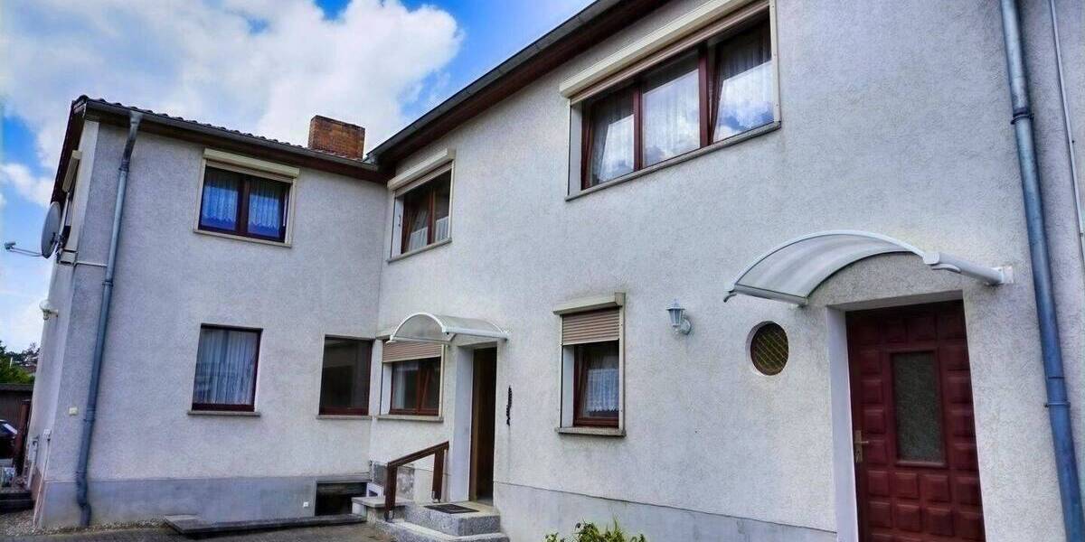 Einfamilienhaus Britz - 7 Zimmer, 264 m&sup2;, 294.000&euro; | Angebot:25779356