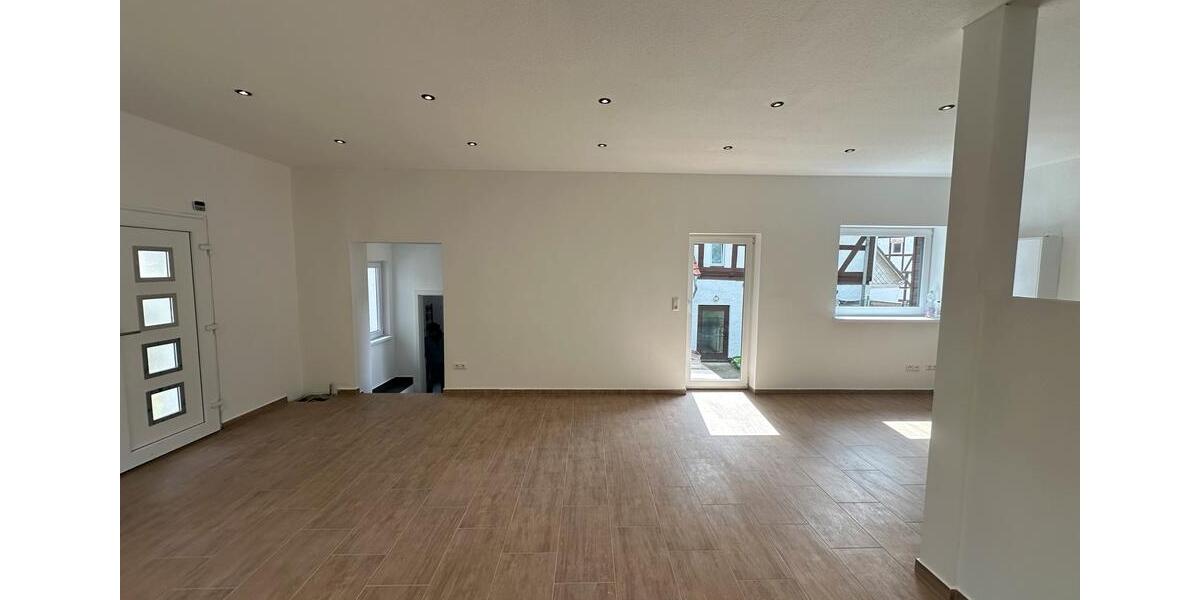 Mehrfamilienhaus, Wohnhaus Kaufungen - 14 Zimmer, 352 m&sup2;, 375.000&euro; | Angebot:26545000