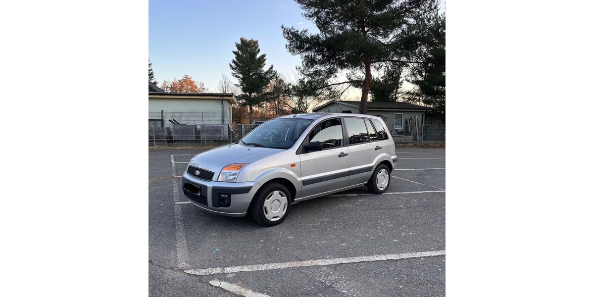 Ford Fusion 118.000 km 2.218 &euro; Grünheide 15537