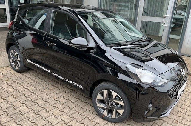 Hyundai i10 3.800 km 16.600 € Villingen-Schwenningen 78048