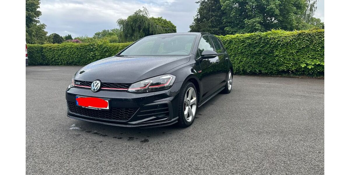 VW Golf 66.700 km 17.499 &euro; Löhne 32584