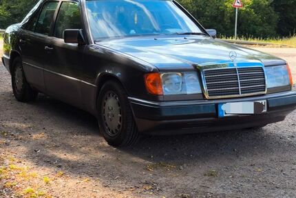 Mercedes-Benz 260 190.000 km 9.998 &euro; Weisweil 79367