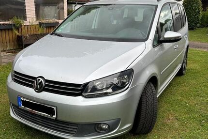 VW Touran 120.617 km 8.900 &euro; Neubulach 75387