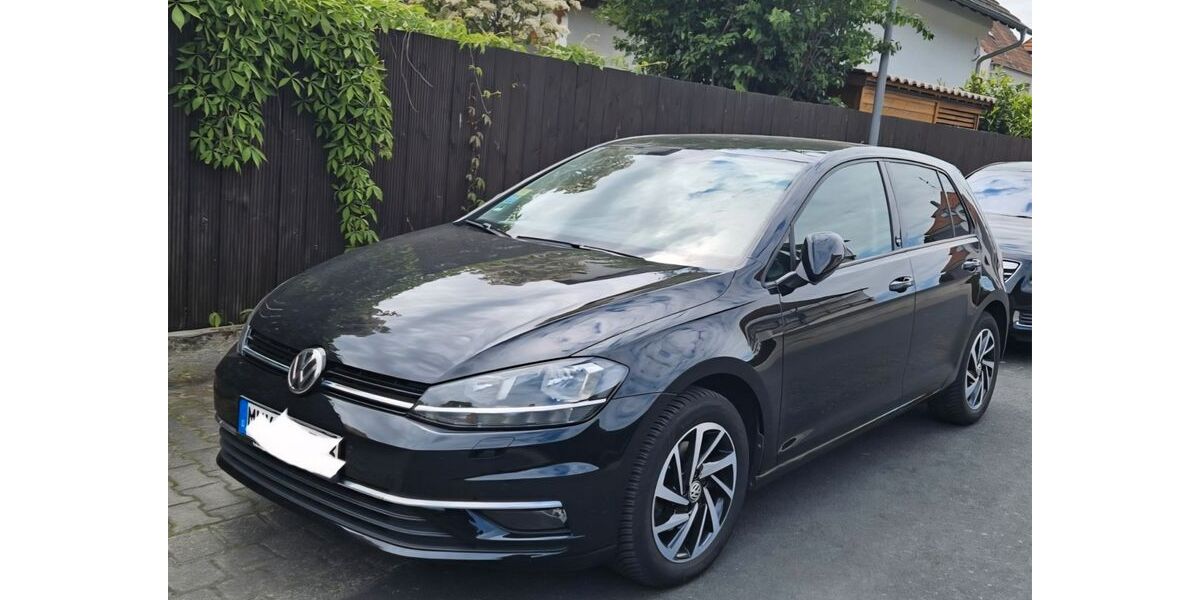 VW Golf 125.900 km 13.700 &euro; Rüsselsheim am Main 65428