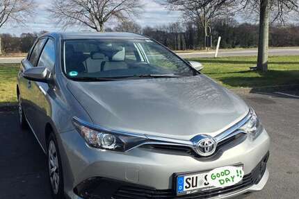 Toyota Auris 109.000 km 8.750 &euro; Königswinter, Stadt 53639
