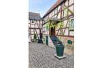 Einfamilienhaus Lohra - 8 Zimmer, 180 m&sup2;, 215.000&euro; | Angebot:25657496