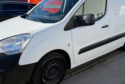 Peugeot Partner 99.855 km 7.990 &euro; Langenhagen 30851