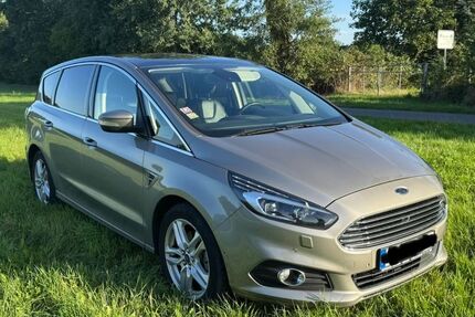 Ford S-Max 86.000 km 15.950 &euro; Ellerbek 25474