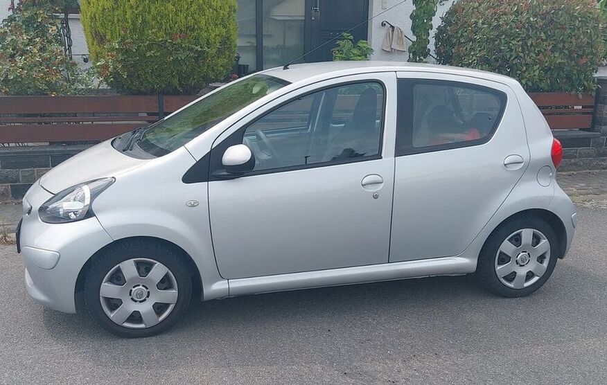 Aygo (X)