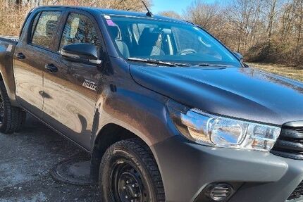 Toyota Hilux 185.590 km 23.205 &euro; München 80995