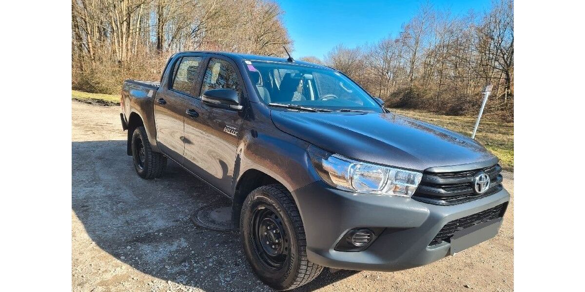 Toyota Hilux 185.590 km 23.205 &euro; München 80995