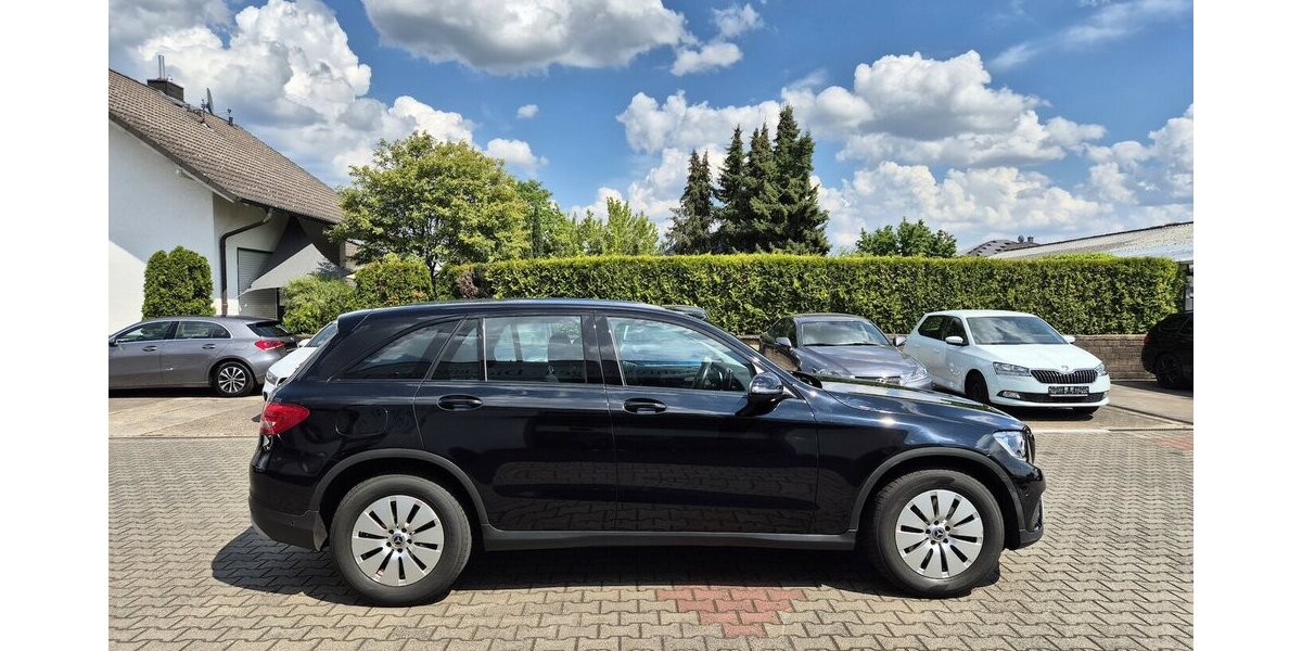 Mercedes-Benz GLC 250 4M Distronic, Rückfahrkamera, AppleCarplay 112.301 km 19.990 &euro; Rodgau 63110