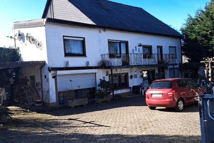 Haus Kastellaun - 6 Zimmer, 138 m&sup2;, 89.000&euro; | Angebot:25809705