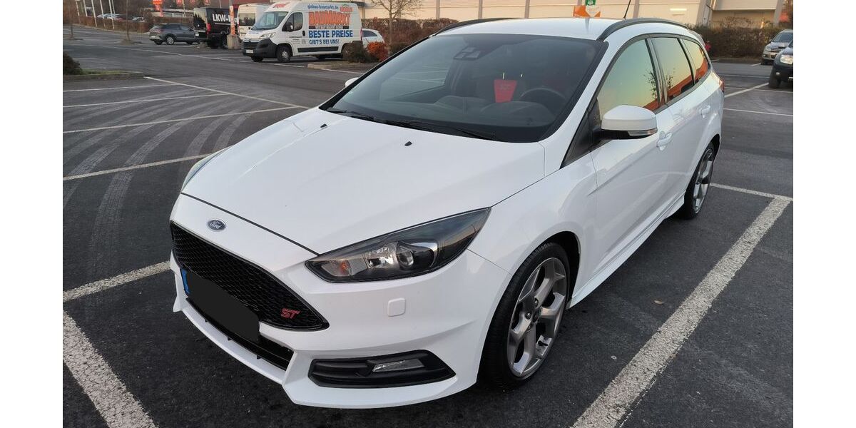 Ford Focus 70.000 km 16.900 € Großlangheim 97320