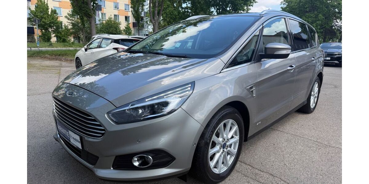 Ford S-Max 121.869 km 9.900 &euro; München 81243
