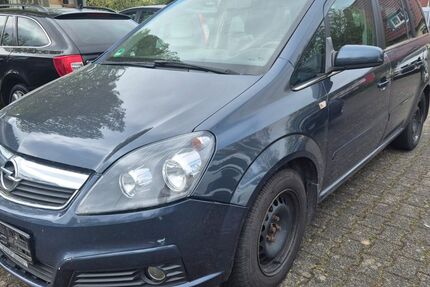 Opel Zafira 295.000 km 1.500 &euro; Detmold 32756